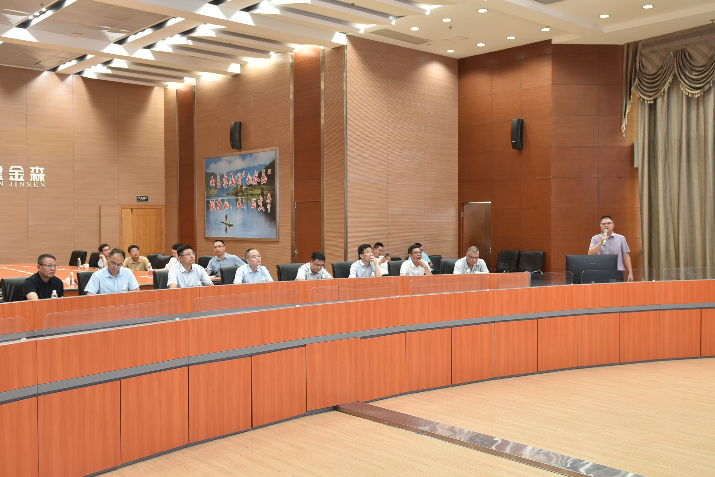 南安市黨政代表團至福建金森考察交流 南安市黨政代表團至福建金森考察交流